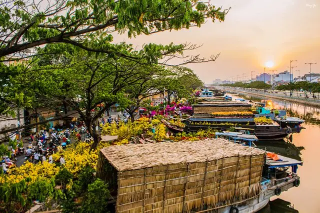 A gorgeous flowers market in Vietnam in Spring, the blooming season 10 Essential Things to Know Before Travelling to Vietnam