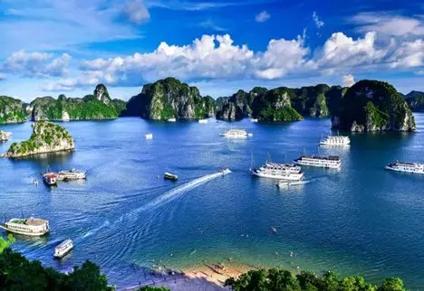 Beautiful Ha Long Bay, one of the most beautiful places you will visit in your 'Saigon to Hanoi highlights tour' in 12 days