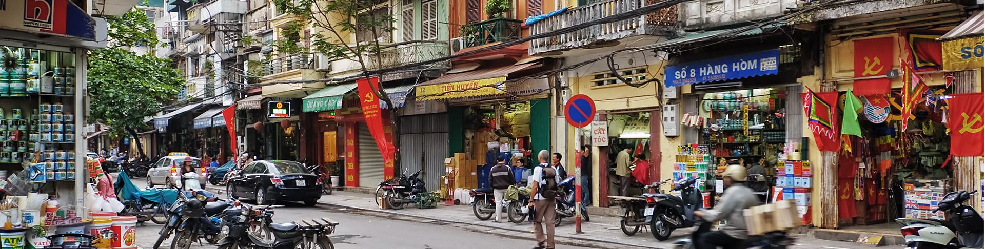 Hanoi on scooter at night