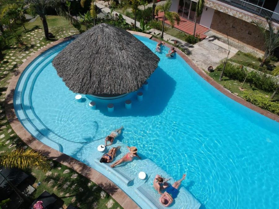Discover cheap beach resorts in Vietnam at peaceful, tropical Le Forest Resort.