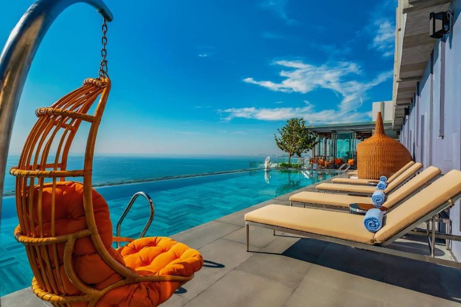 Le Sands Oceanfront redefines value for cheap beach resorts in Vietnam today