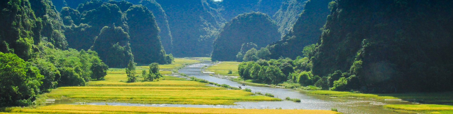 Wonders of Vietnam – Tour from Saigon to Hanoi in 15 Days