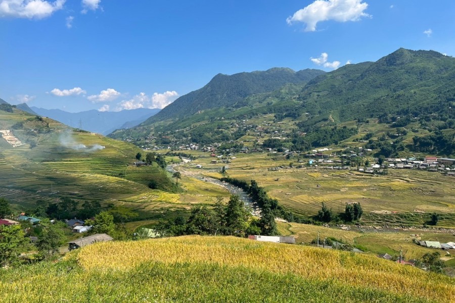 Autumn views and SaPa roadside foods create perfect moments for every traveler’s journey.