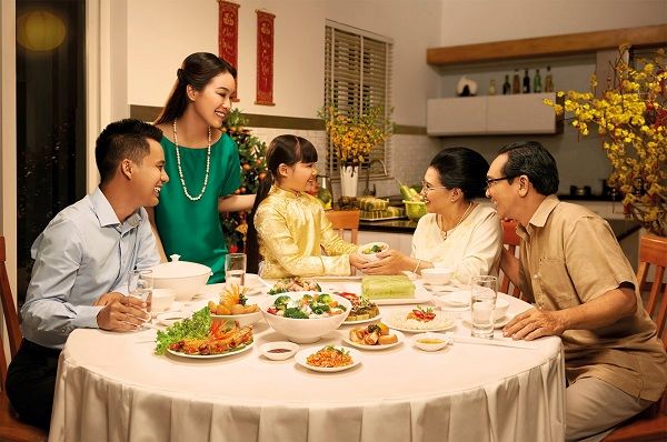 Vietnam Table Manners